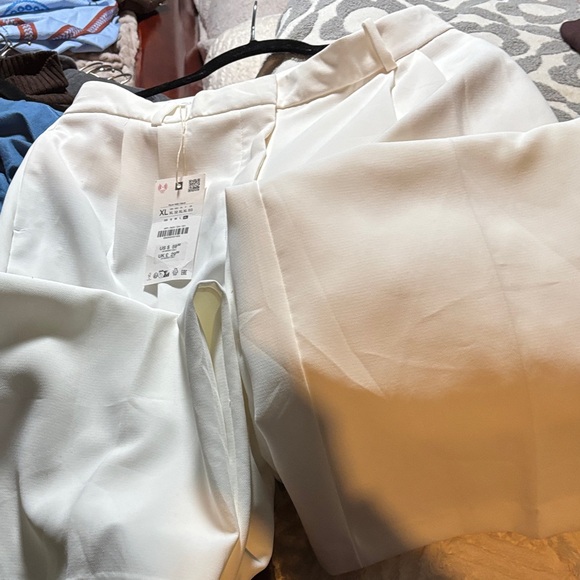 Zara Off-White Trousers - waist 17,Rise 10, inseam 32 - Picture 7 of 10